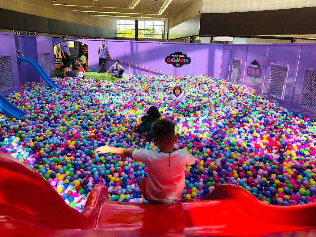 Piscina de Bolinhas gigante