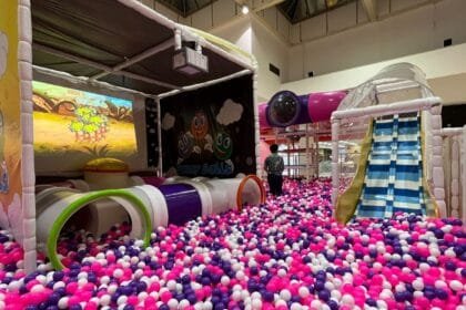 Piscina de Bolinhas e circuito interativo