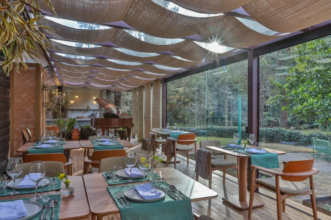 Casa Bambuí celebra três anos com prato exclusivo, oficina para crianças e exposição gastronômica em Campos do Jordão