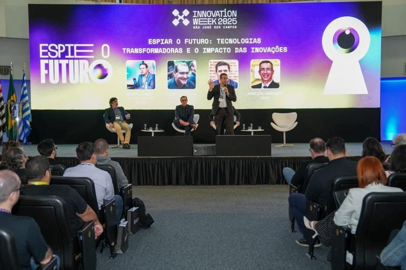 Innovation Week destaca Inteligência Artificial como eixo estratégico para empresas e setor público