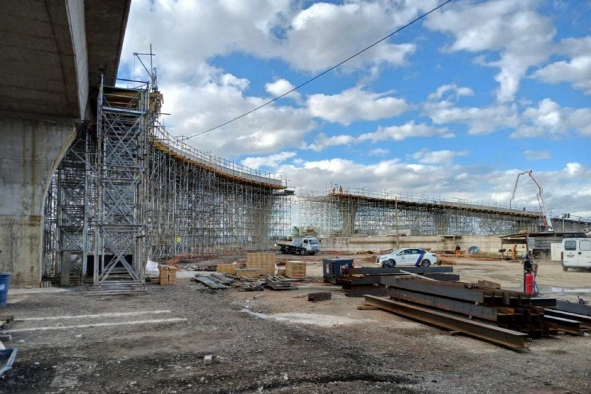 Obras na Sebastião Gualberto provocam interdições e mudanças no trânsito a partir desta segunda em São José