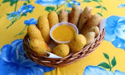 Que tal bolinho caipira neste final de semana em Jacareí? Começa hoje no Parque da Cidade