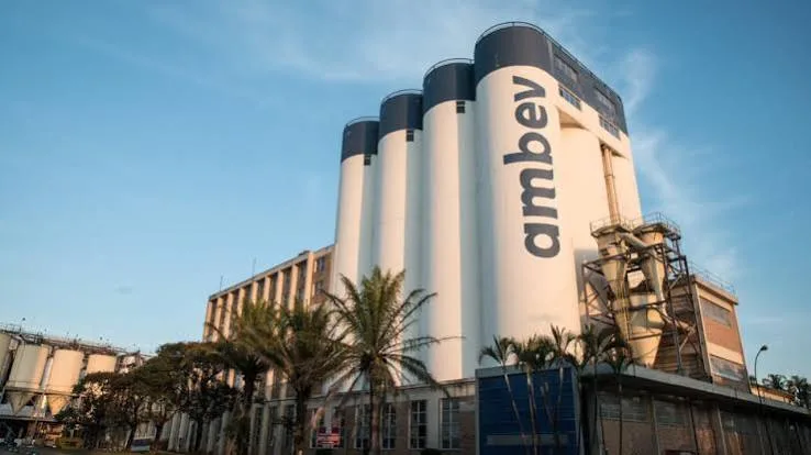 Ambev abre vagas de trainee e estágio para 2027